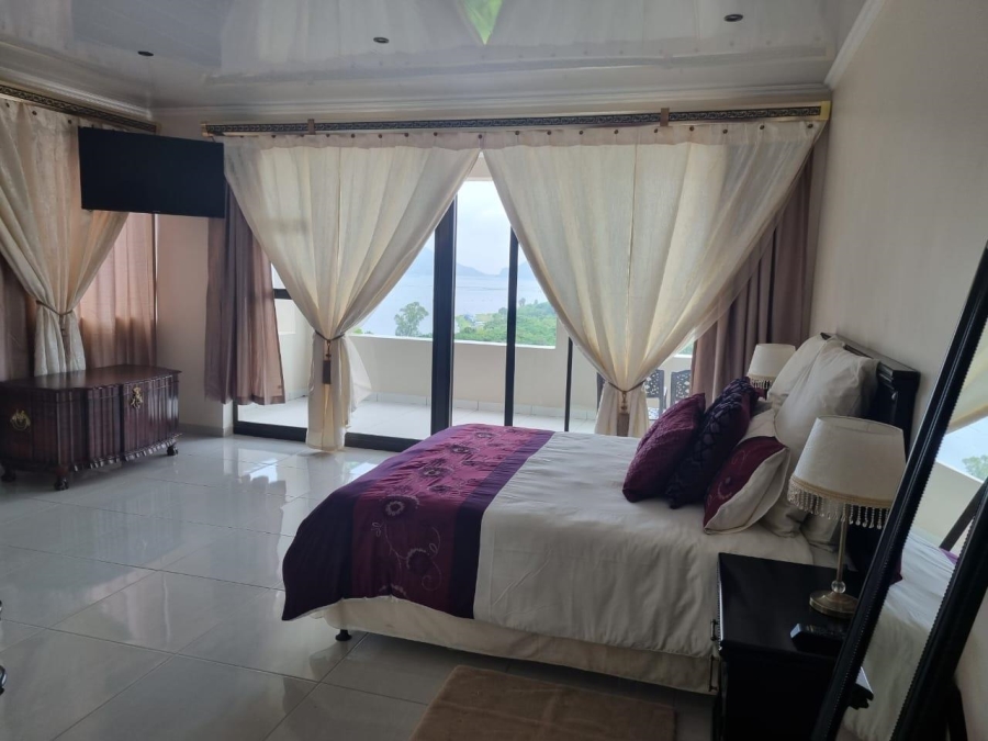 5 Bedroom Property for Sale in Meerhof North West